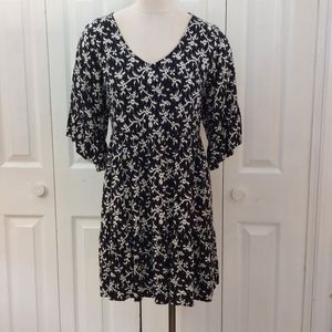 Universal Thread black and white mini bell sleeve dress size M